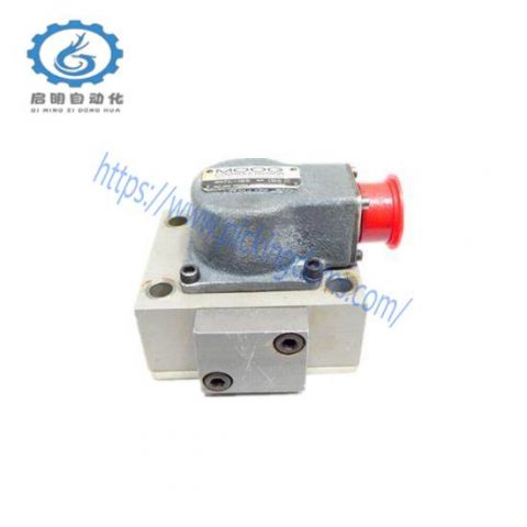 MOOG D136-001-008a Industrial Control Module